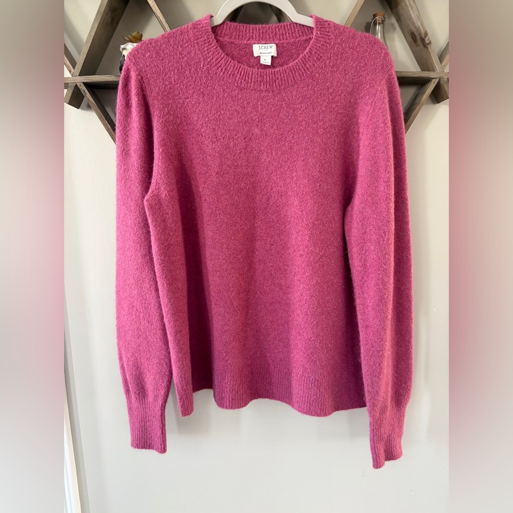 J.Crew Extra-Soft crewneck wool blend pullover sweater. Like new. size large.